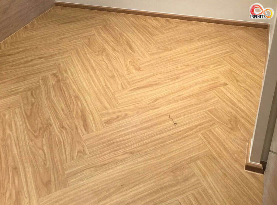 แผ่นลามิเนต 