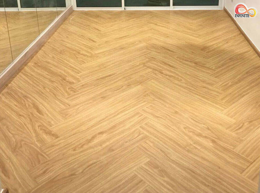 แผ่นลามิเนต 