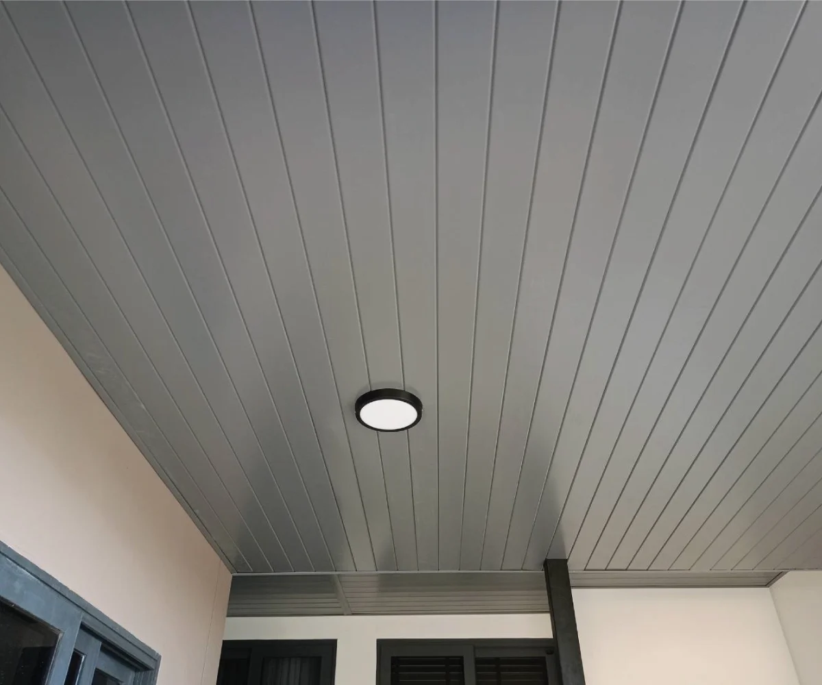 ทำให้เพดานบ้านสวย ทันสมัย และดูแลง่ายด้วยฝ้าอลูมิเนียม