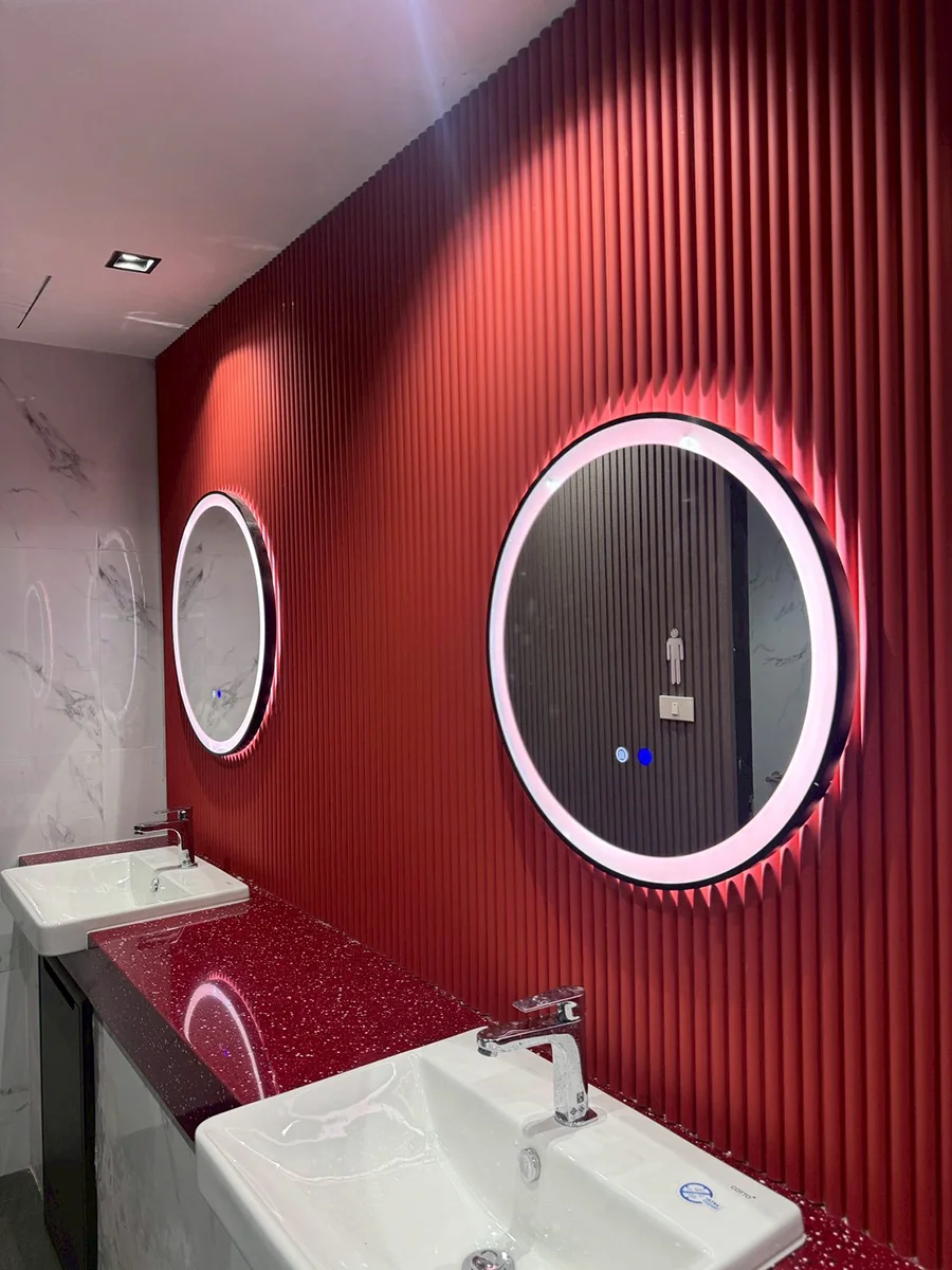 เมื่อผนังไม่ใช่แค่ฉากหลัง แต่เป็นองค์ประกอบที่ทำให้บ้านมีอารมณ์