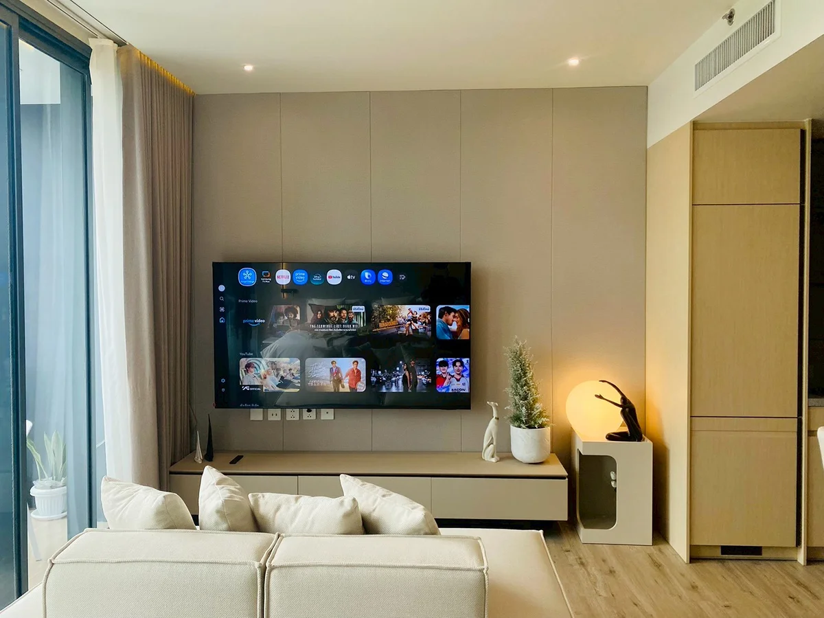 ไม้เทียมภายใน รุ่นหน้าเรียบ ความเรียบง่ายที่สร้างภาพลักษณ์หรูอย่างมีระดับ