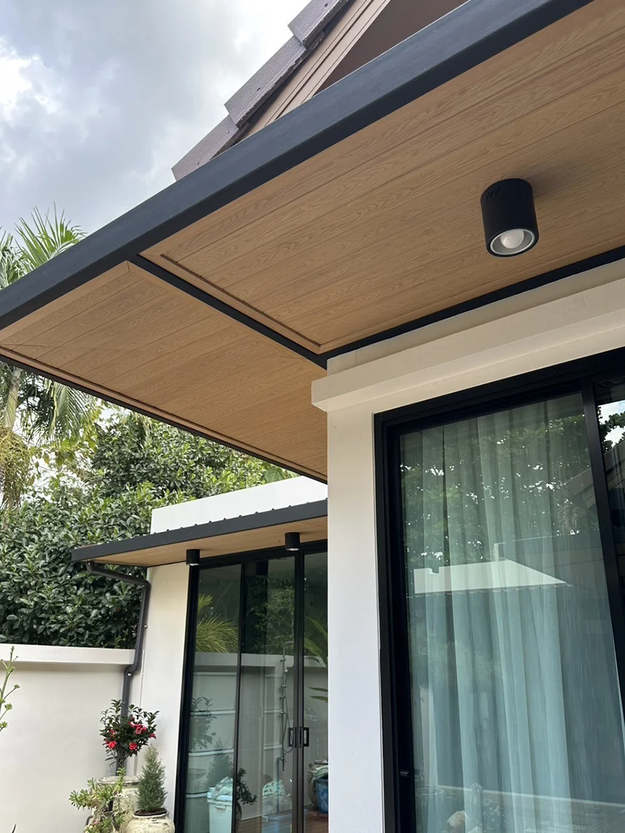 ฝ้าไม้เทียมสำหรับงานภายนอก