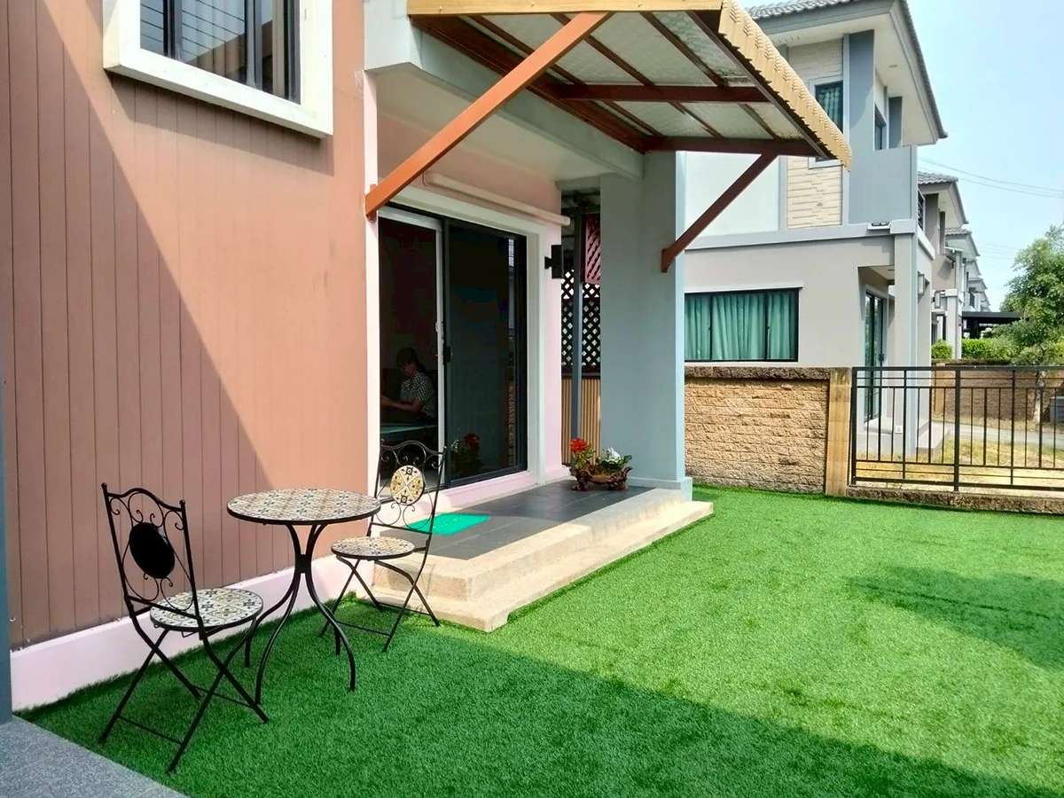 หญ้าเทียม ทางเลือกของพื้นที่สีเขียวที่สวยตลอดปี ดูแลง่าย ตอบโจทย์ทุกไลฟ์สไตล์
