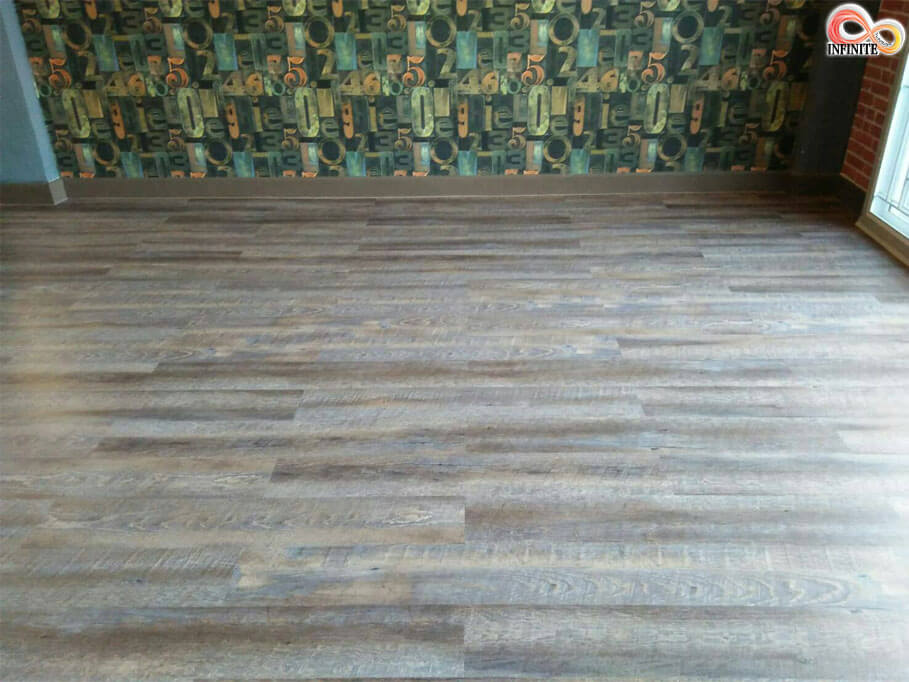 พื้นไวนิลลายไม้ 