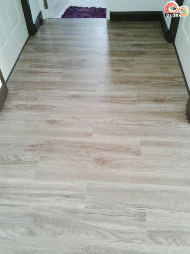 พื้นไวนิลลายไม้ 