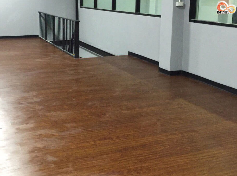 แผ่นลามิเนต ปูพื้นลามิเนต รับปูพื้นไม้ลามิเนต 